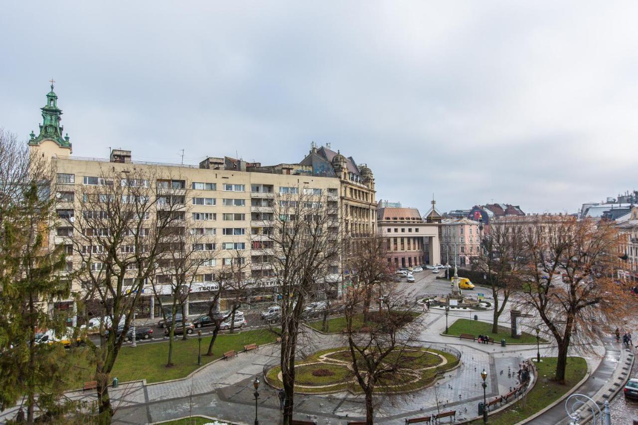 Квартира Подобово В Центрі На Вулиці Проспект Свободи 7 Leópolis Exterior foto